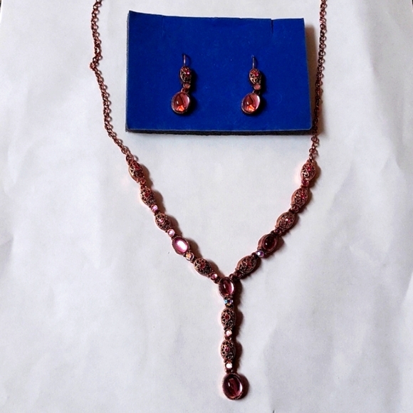 AVON Pink Necklace & Earring Set - Picture 3 of 12